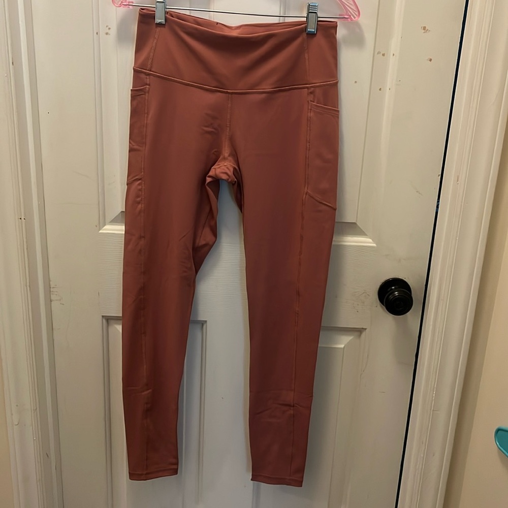 LIKE NEW Knockout by Victoria’s Secret Leggings - Rose Pink - Sz Medium